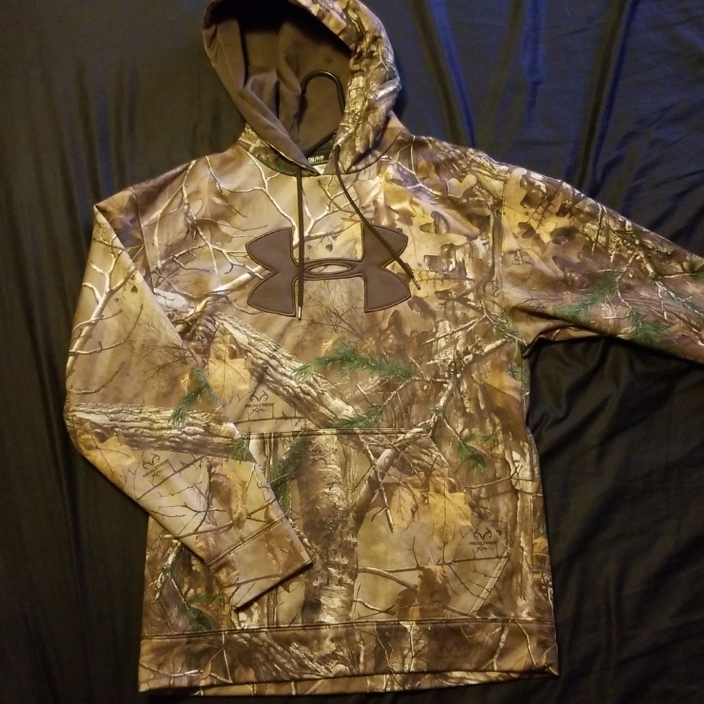 Under Armour Sweatshirt